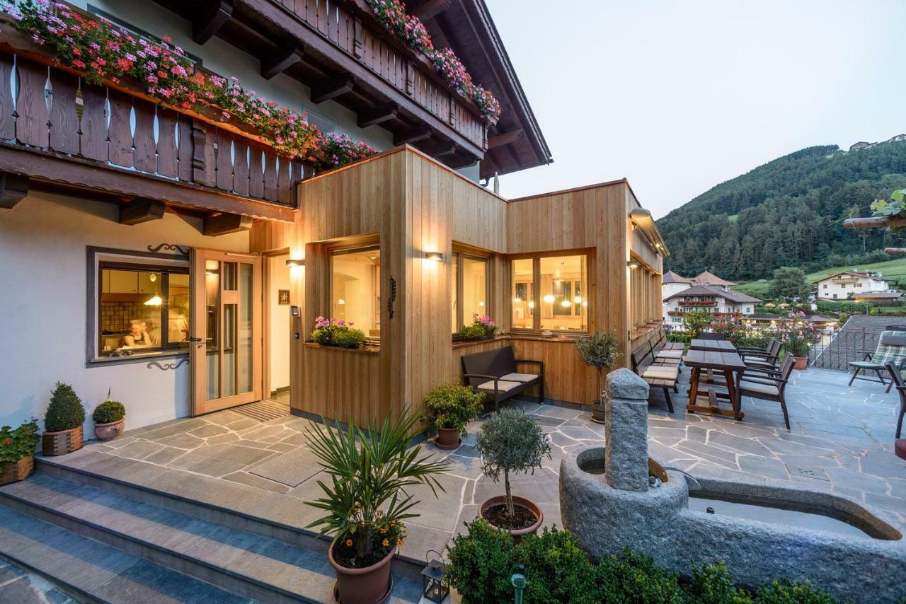 Garni Pramstrahler Hotel Chiusa Exterior photo
